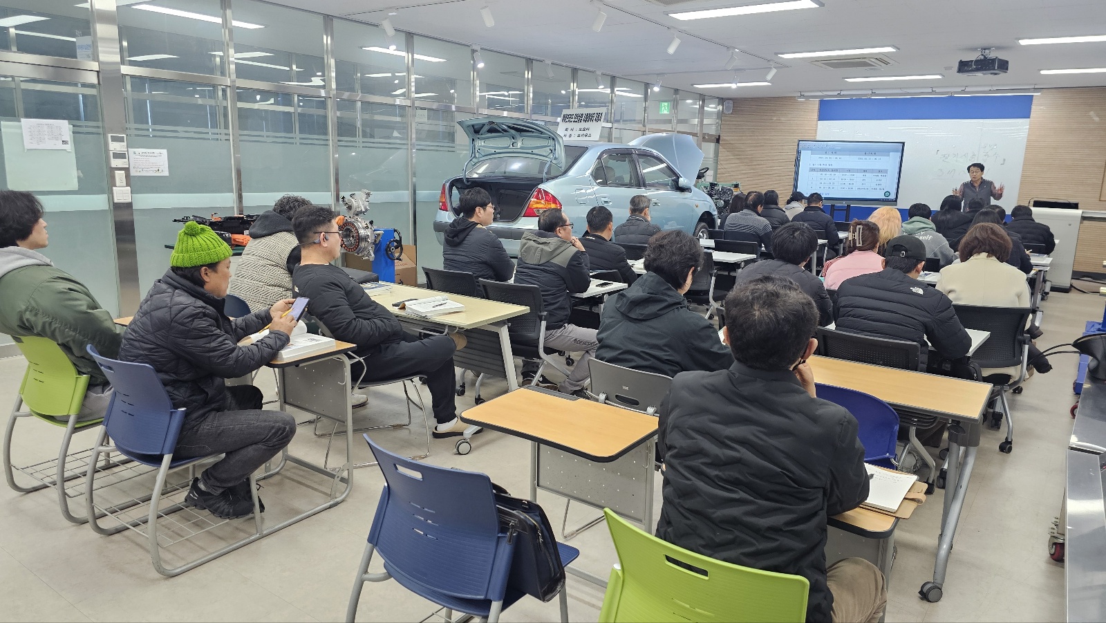 2025년 경기북부자동차정비조합 제 "3회차 자동차정비기능사 자격증 특강" 진행 상세정보 페이지로 이동하기